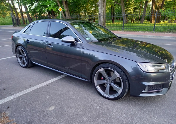 Audi S4 cena 132000 przebieg: 136000, rok produkcji 2018 z Ząbki małe 529